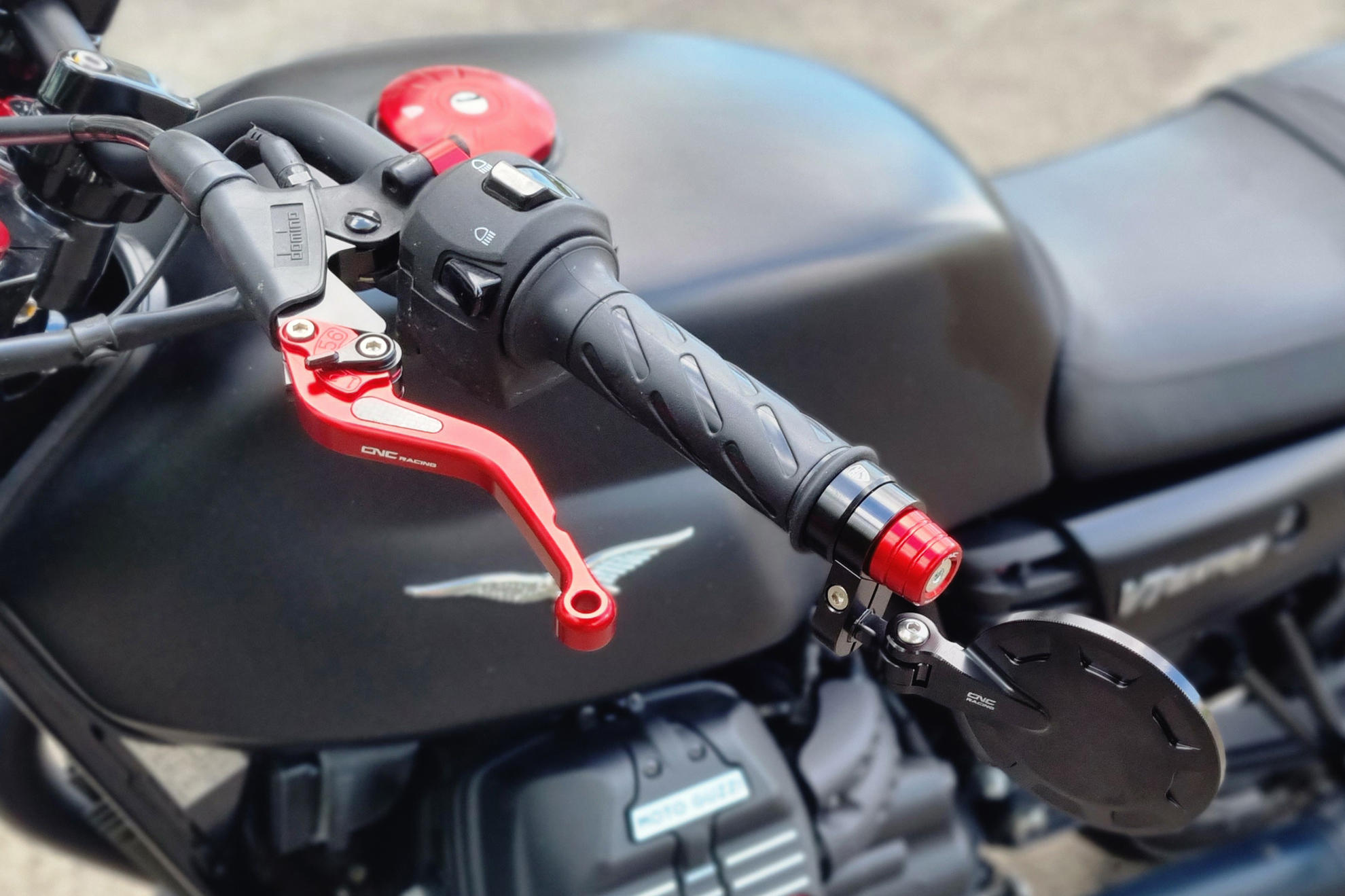 CNC Racing adapter for ROCKET and EVO Mirrors for Moto Guzzi V7 (2019+) CNC Racing adapter for ROCKET and EVO Mirrors for Moto Guzzi V7 (2019+)